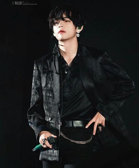 taehyung black outfits.